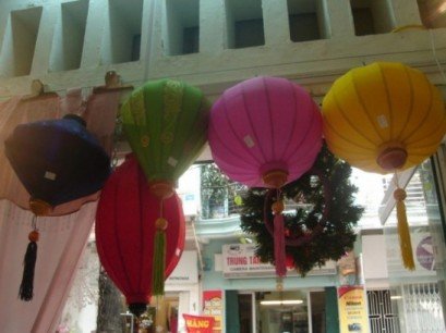 Silk lantern with 55cm dimension (oval shape)
