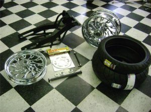 CBR 1000RR 240 TIRE KIT BLACK ARM CHROME WHEELS