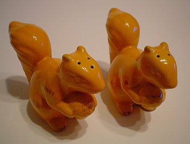 SQUIRREL GLAZED CERAMIC SALT AND PEPPER SHAKERS