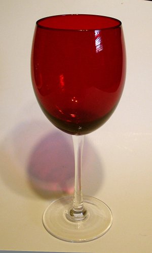 RUBY RED TALL-STEMMED WATER/WINE GLASS.