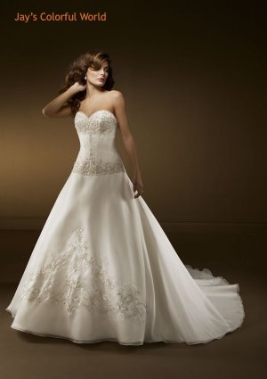 Scoop Sweetheart Neckline with embroidery Wedding Dress Bridal Gown