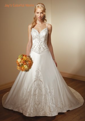 Deep V-Neckline Spaghetti Strap Backless Embroidery Beading Train Wedding Dress Bridal Gown