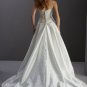 Scoop Neckline Strapless Embroidery Wedding Dress Bridal Gown