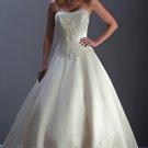 Sweetheart Neckline Strapless Applique Beading Wedding Dress Bridal Gown