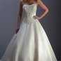 Sweetheart Neckline Strapless Applique Beading Wedding Dress Bridal Gown