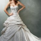 V-neckline Strapless Appliques Beading Taffeta Wedding Dress Bridal Gown