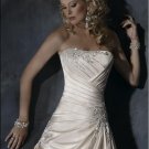 Custom-made Scoop Neckline Appliqued Beaded Tuller Taffeta Wedding Dress