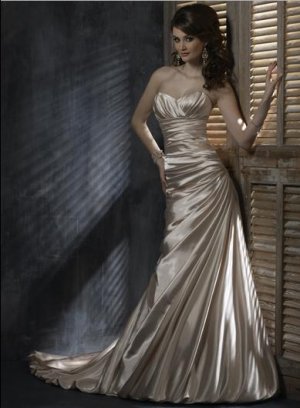 V-neckline Strapless Taffeta Bridal Gown