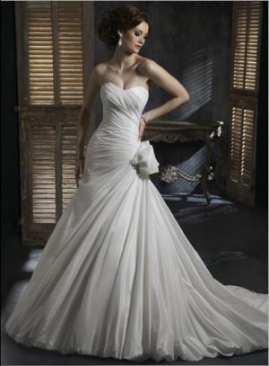 Sweetheart Neckline Strapless Taffeta Wedding Dress Bridal Gown