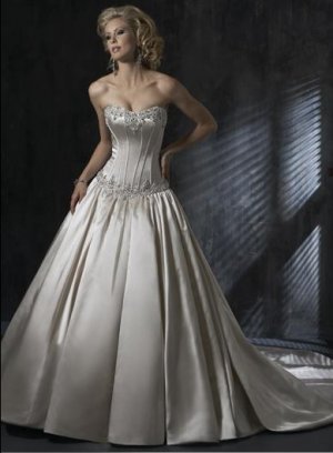 Ball Scoop Neckline Strapless Appliqued Beaded Train Taffeta Wedding Dress Bridal Gown