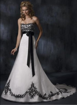 White and Black A-line Scoop Neckline Strapless Appliqued  Organza Wedding Dress Bridal Gown