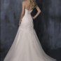 Sheath Scoop Neckline Strapless Appliqued Beaded Tuller Wedding Dress Bridal Gown