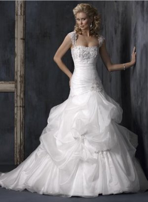 Cap Sleeve Appliqued Beaded Organza Wedding Dress Bridal Gown