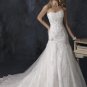 Scoop Neckline Appliqued Beaded Tuller Strapless Wedding Dress Bridal Gown