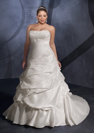 A-line Strapless 2012 Plus Size Wedding Dress