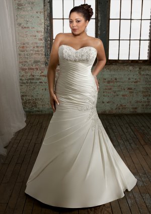 Sweetheart Strapless Beading Appliques Plus Size Wedding Dress 2012
