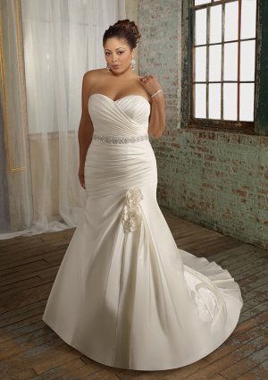 Sweetheart Strapless Beading Plus Size Wedding Dress 2012
