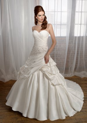 A-line Sweetheart Strapless 2012 Wedding Dress
