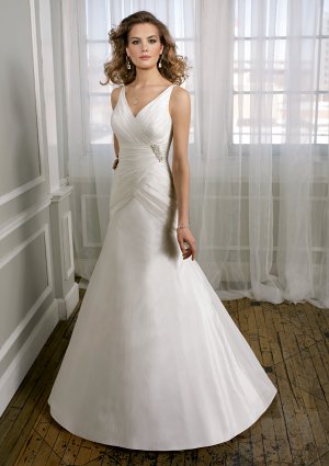 Cap Sleeve A-line Zipper Back 2012 Wedding Dress