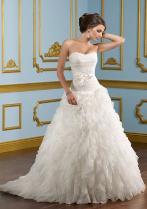 A-line Scoop Neckline Ruffled Organza 2012 Wedding Dress