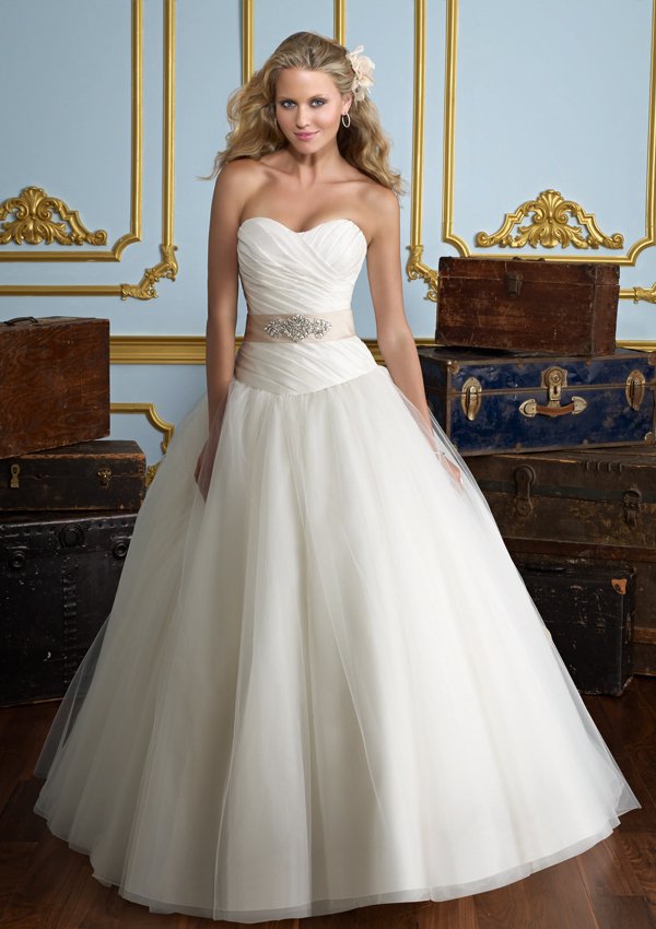Strapless Satin and Tulle 2012 Ball Gown Wedding Dress