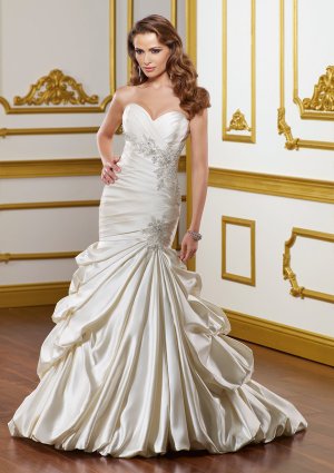 Sweetheart Applique Strapless 2012 Wedding Dress