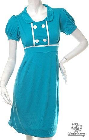 VINTAGE 1940S OR 1950S INSPIRED models off duty style fashion clothing DRESS