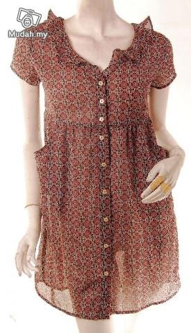 models off duty style fashion clothing Esprit Vintage 90s babydoll mini dress