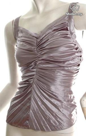 vintage inspired 1930s silverscreen models off duty style fashion clothing pleated top usa 2/4