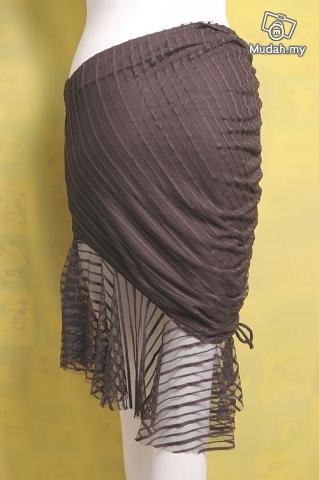 models off duty style fashion clothing vintage 80s lady gaga insp avgarde skirt
