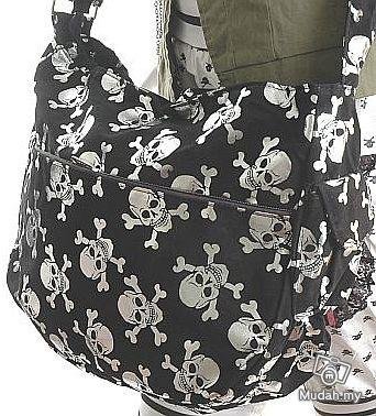 models off duty style fashion clothing skull velvet messenger bag