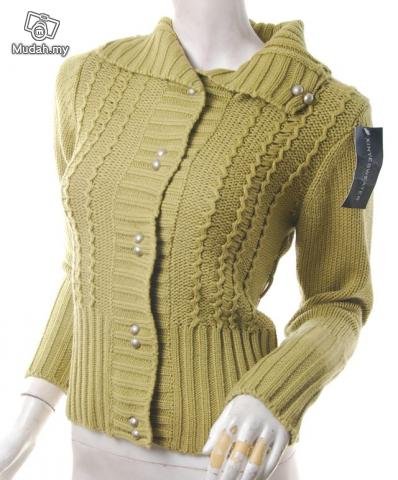 models off duty style fashion clothing vintage 40s style cable knit sweater cardigan