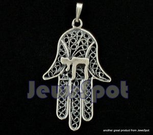 S PENDANT 1347 CHAI ON HAMSA