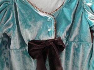 FREE SHIPING SKY BLUE GIRLS VELVET BLOUSESIZE 10/12