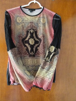 FREE SHIPING FASHIONABLE CREW NECK GLITTERY BLOUSE WITH MATCHING WONDERFULL COLORSSIZE MEDUIM