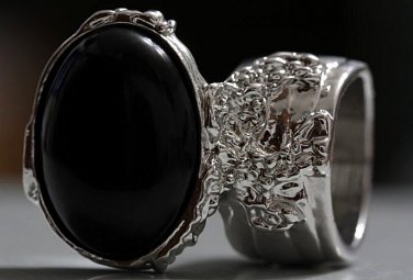 Arty Oval Ring Black Matte Silver Knuckle Art Chunky Artsy Armor Avant Garde Statement Size 8.5