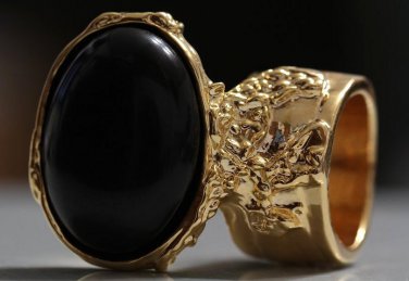 Arty Oval Ring Black Matte Gold Knuckle Art Chunky Artsy Armor Avant Garde Statement Size 10