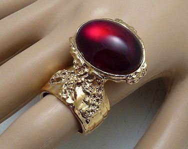 Arty Oval Ring Garnet Red Vintage Glass Gold Chunky Armor Knuckle Art Statement Jewelry Size 4.5