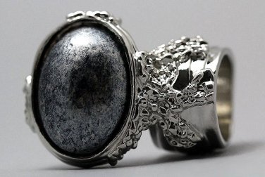 Arty Oval Ring Metallic Silver Black Chunky Armor Knuckle Art Statement Avant Garde Jewelry Size 8.5