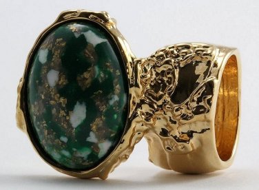 Arty Oval Ring Emerald Green White Mottled Gold Chunky Knuckle Art Avant Garde Statement Size 4.5