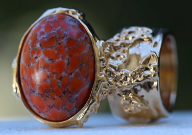 Arty Oval Ring Coral Matrix Glass Gold Artsy Designer Chunky Deco Knuckle Art Statement Size 4.5