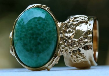 Arty Oval Ring Jade Green Glass Gold Artsy Designer Chunky Deco Knuckle Art Statement Size 4.5