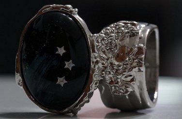 Arty Oval Ring Shooting Stars Silver Glass Sparkly Fantasy Galaxy Chunky Artsy Knuckle Art Size 8.5