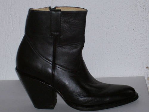 ankle height cowboy boots