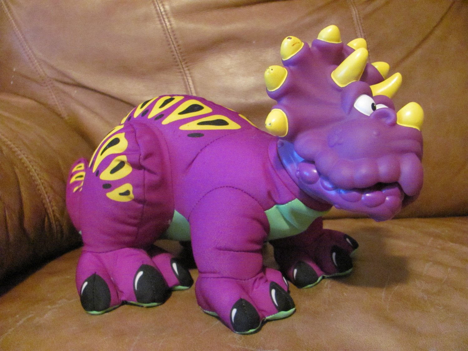 1999 Fisher Price Dino Roars Purple Squeaky Dinosaur