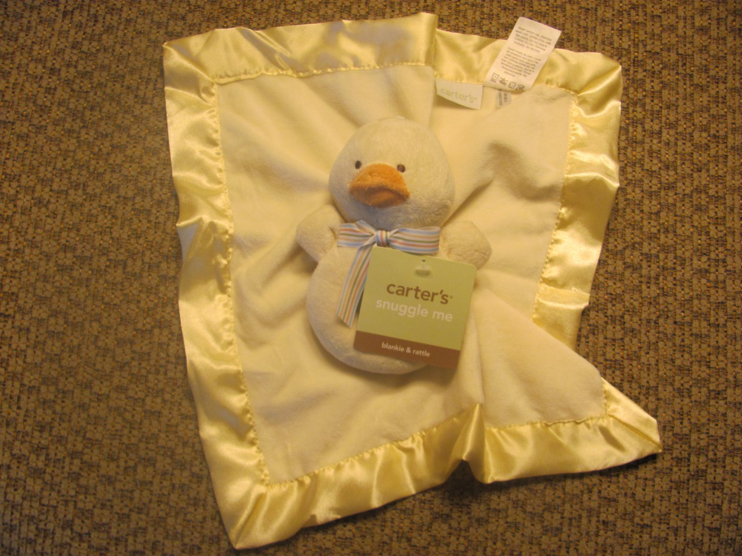 satin baby carter's blanket Carters Rattle NWT Blanket Security Duckling Yellow Duck