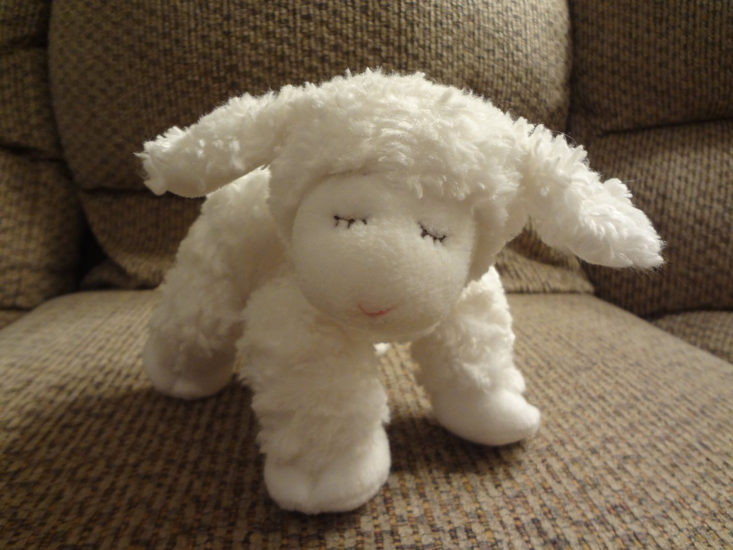 gund winky lamb