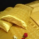 beatiful set of bedding it is really beatiful with pillow cases and linen