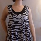 LADIES CAREN SPORT BLACK AND WHITE SLEEVELESS TOP SIZE 3X