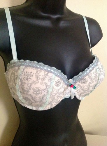 LADIES BRA SIZE 38B